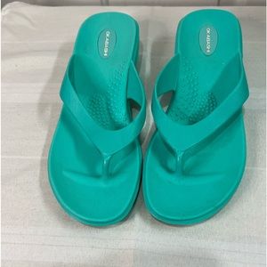 Okabashi Splash turquoise flip flops size L